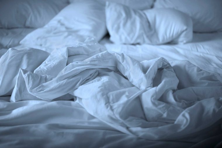 Insomnia Habits 11 Behaviors That Cause Insomnia Readers Digest 