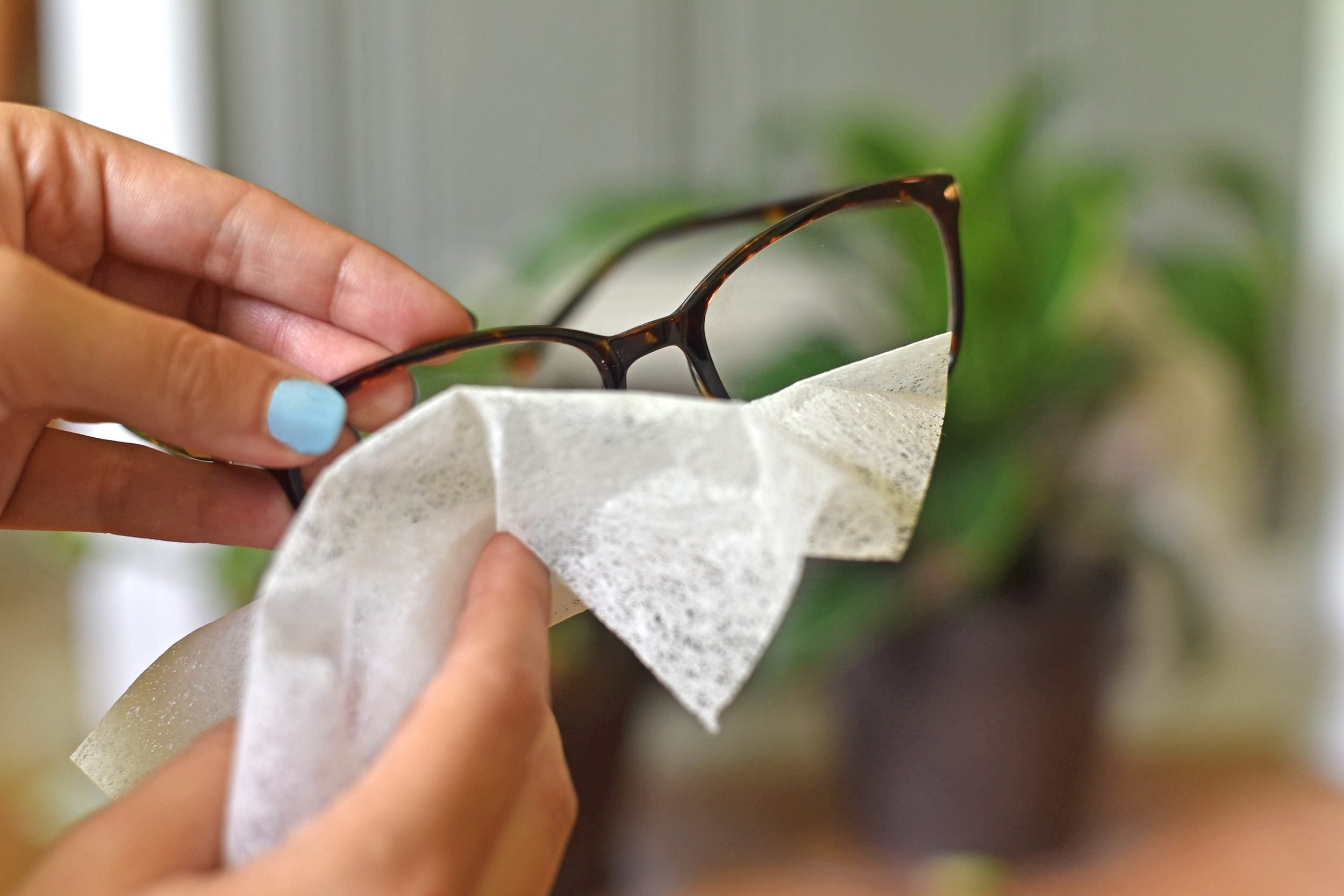 Safe Cleaning Glasses Wipes For Lenses & Glasses - Softer Paper Co