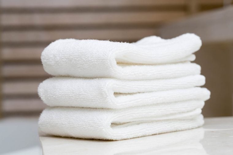 09_Towel_Things_to_Get_rid_of_Bathroom