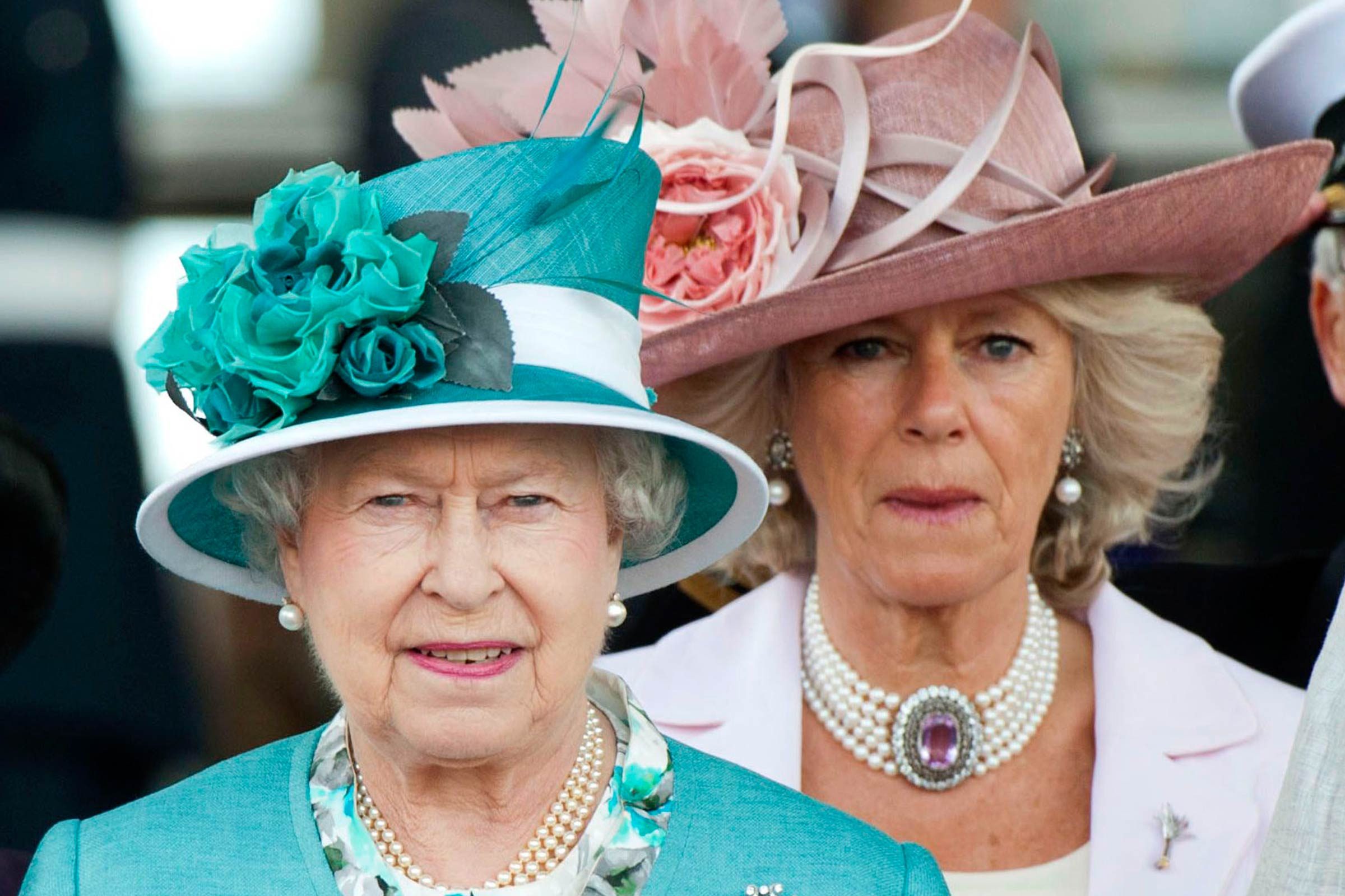 Queen Elizabeth's Hats: An Epic Timeline of Her Wackiest Choices ...