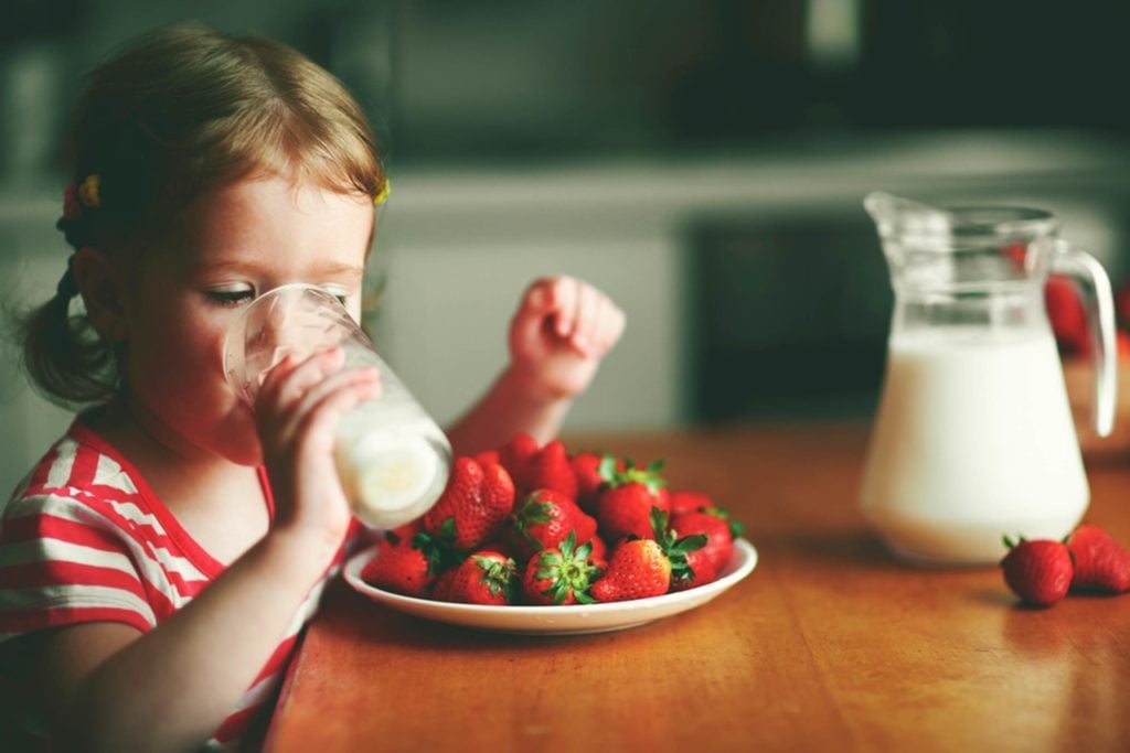 Children shorter if they drink non-cow's milk, study suggests