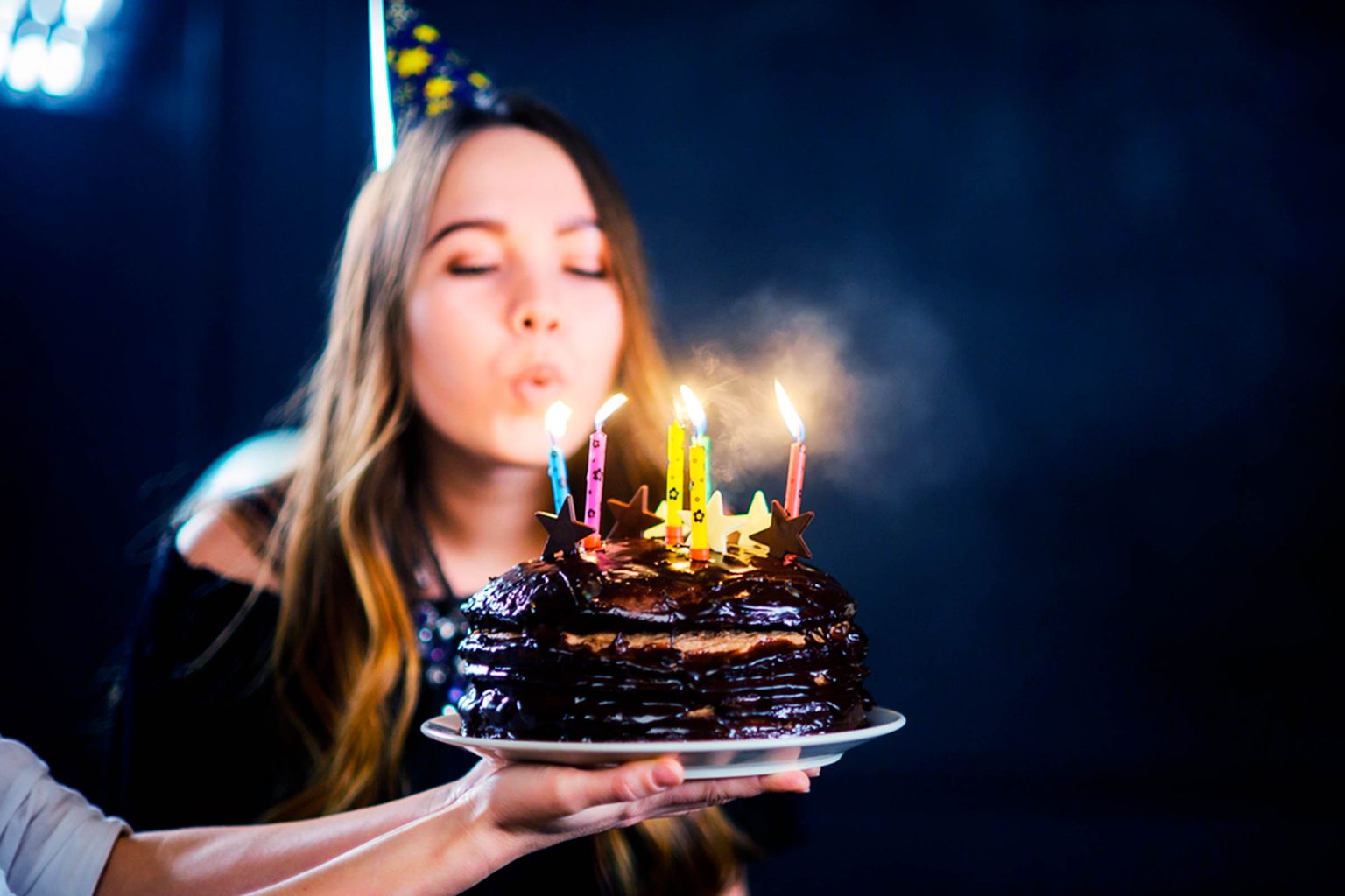 How Much Bacteria Is Spread When You Blow Out Your Birthday Candles ...