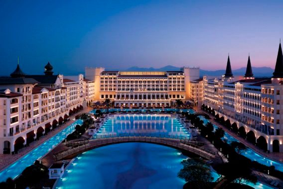 Worlds Most Luxurious Hotels And Resorts Readers Digest 