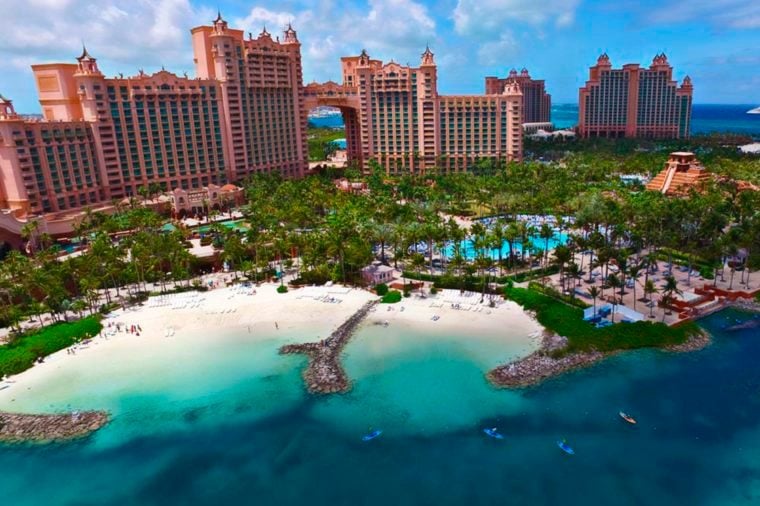 06-World’s Most Outrageous Luxury Hotels and Resorts via-atlantisbahamas.com