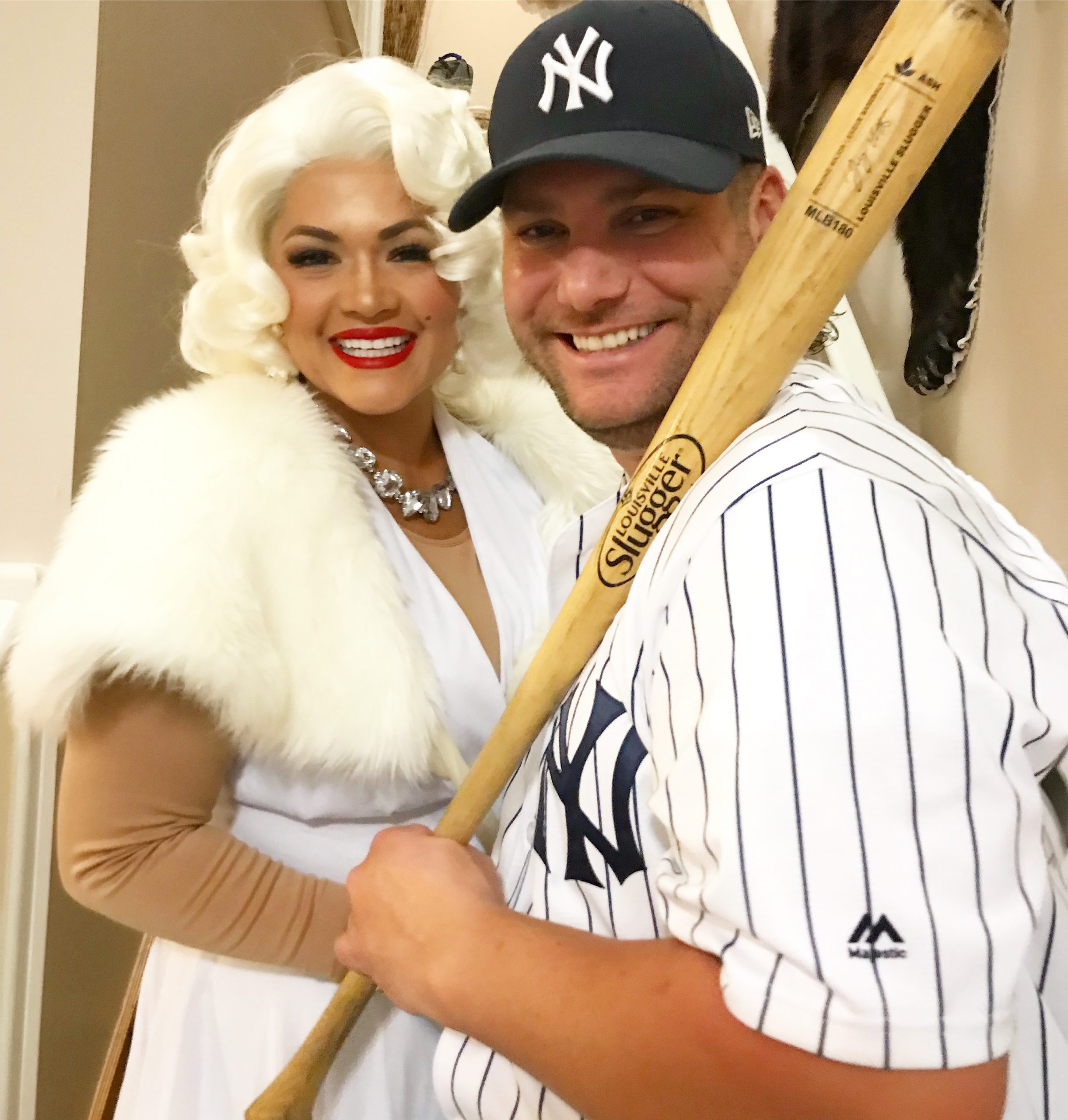 64 Best Couple Halloween Costumes 2021 | Fun & Cute Couple Costumes