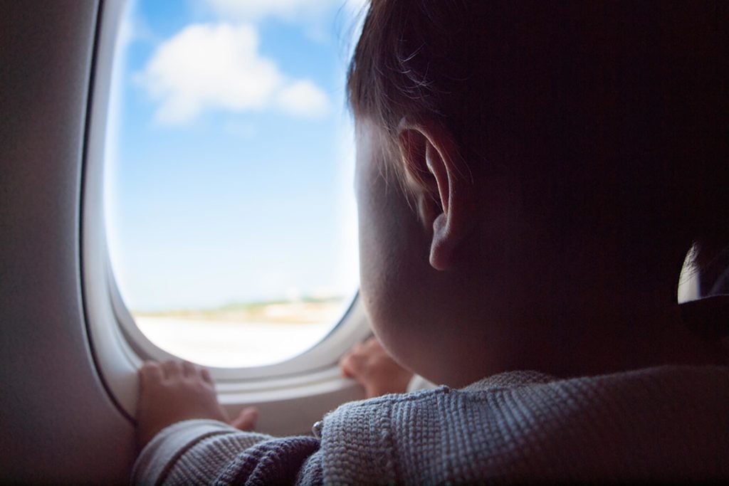 7 Ways to Soothe Your Kids' Ear Pain on Your next Flight | Reader's Digest