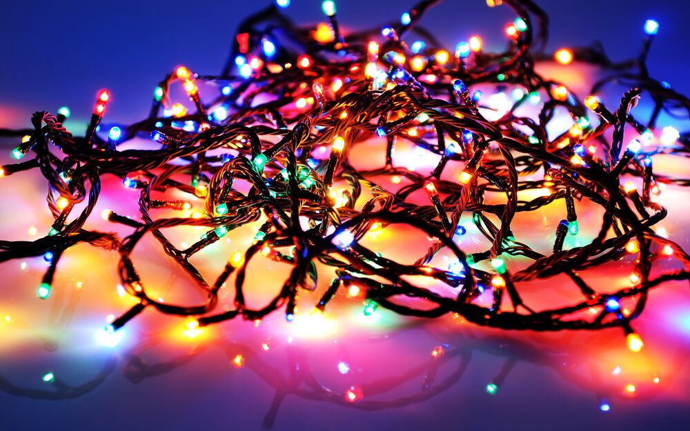 Holiday Lighting Tips for a Cheap but 