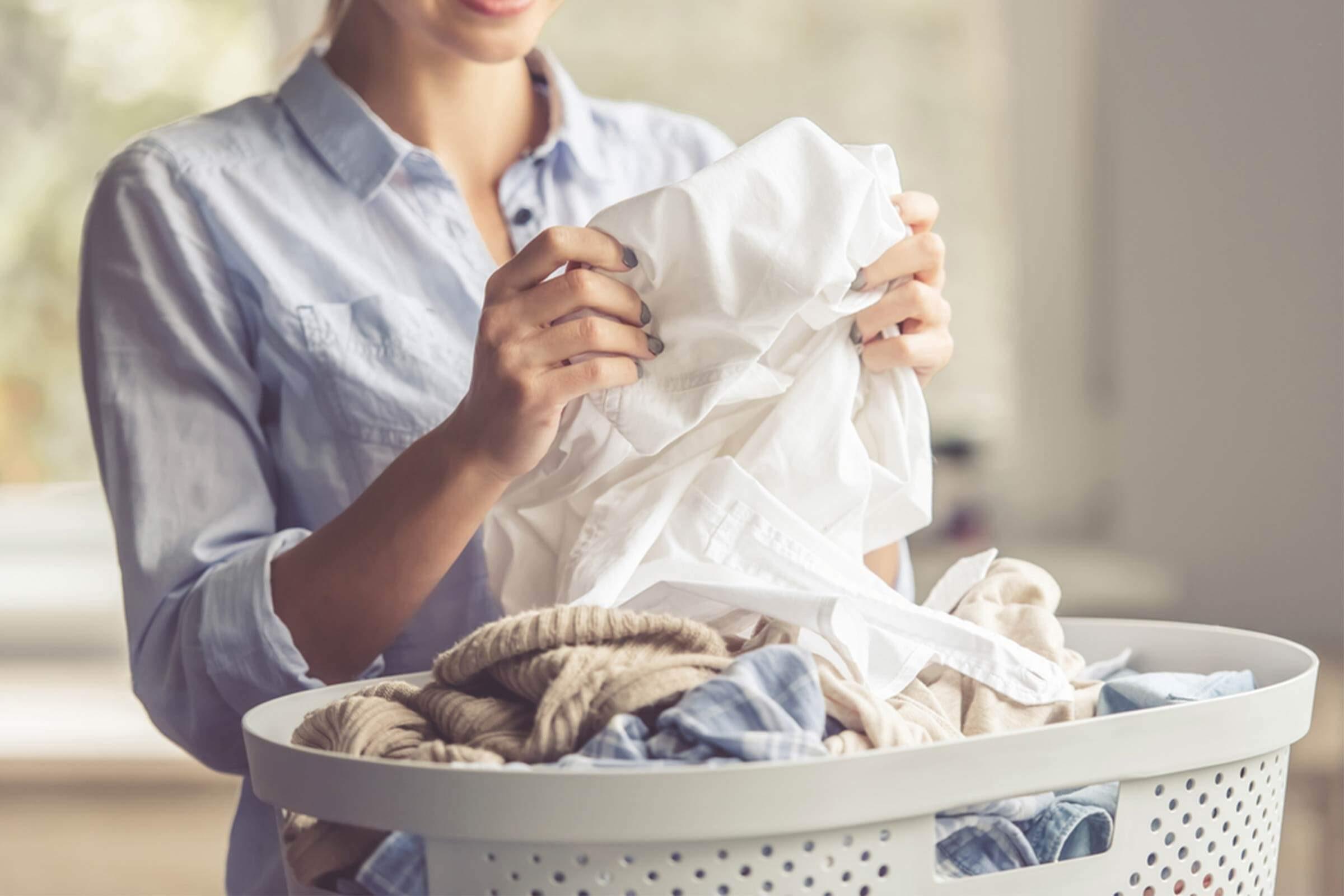 How To Wash Dress Shirts – The Laundress
