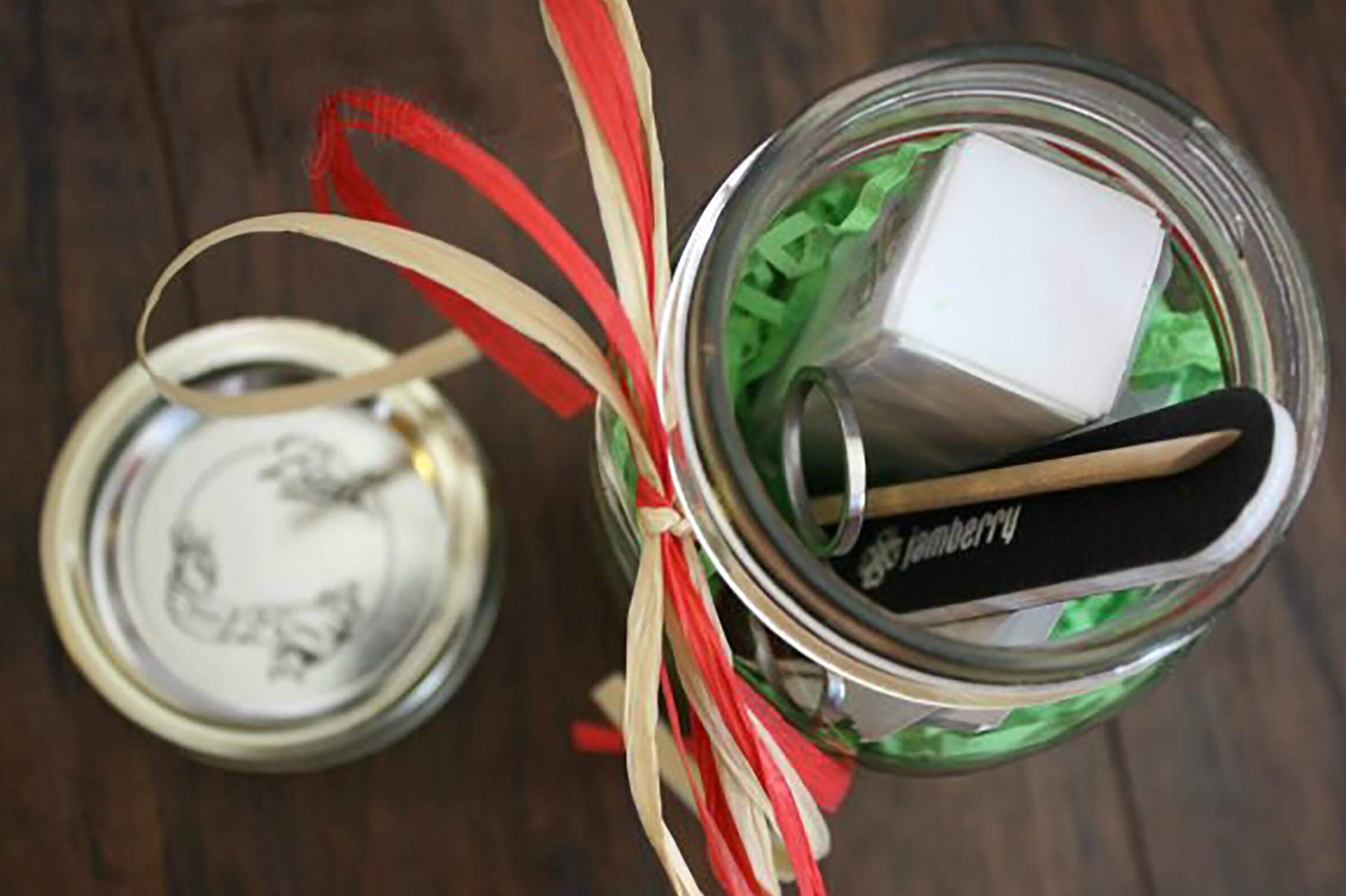 68 DIY Christmas Gifts for Everyone 2022 — Homemade Holiday Gifts