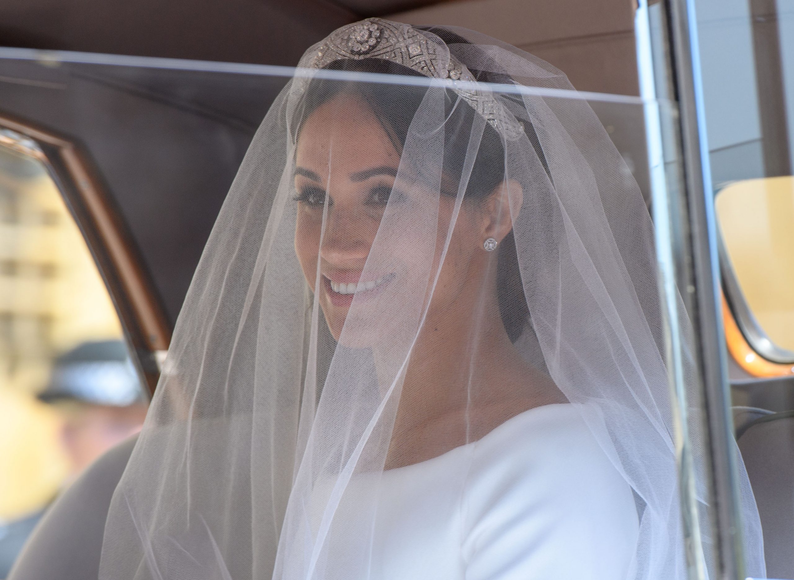 the-secret-hidden-in-meghan-markle-s-wedding-veil-reader-s-digest