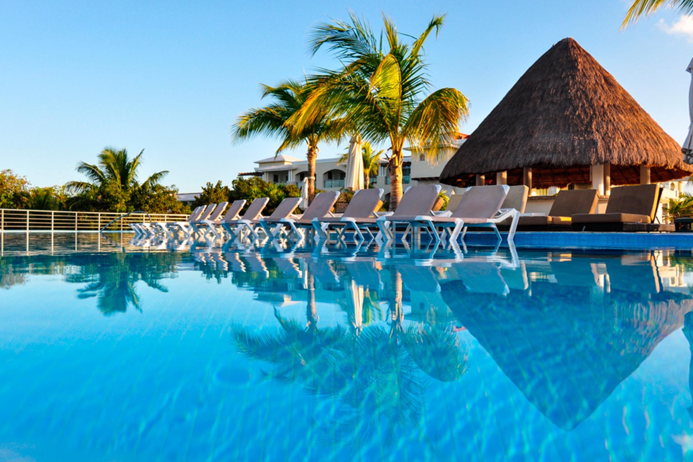 Cancun Travel Package