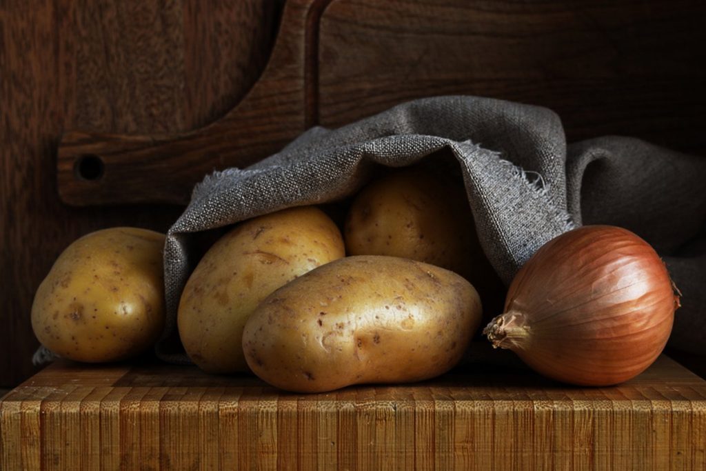 How To Store Potatoes And Onions The Right Way Reader S Digest