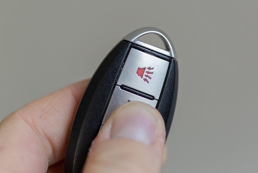 How To Find The Hidden Key In Your Car Key Fob-Tutorial 