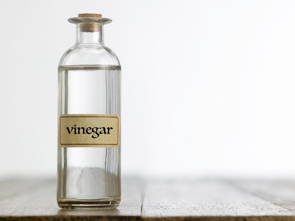 Ways to Use Distilled White Vinegar