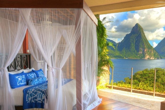 Jade Mountain Resort