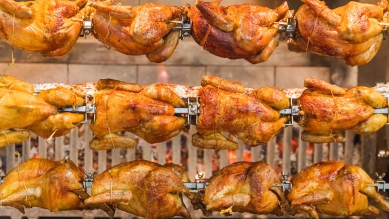 Where To Buy The Best Grocery Store Rotisserie Chicken Readers Digest