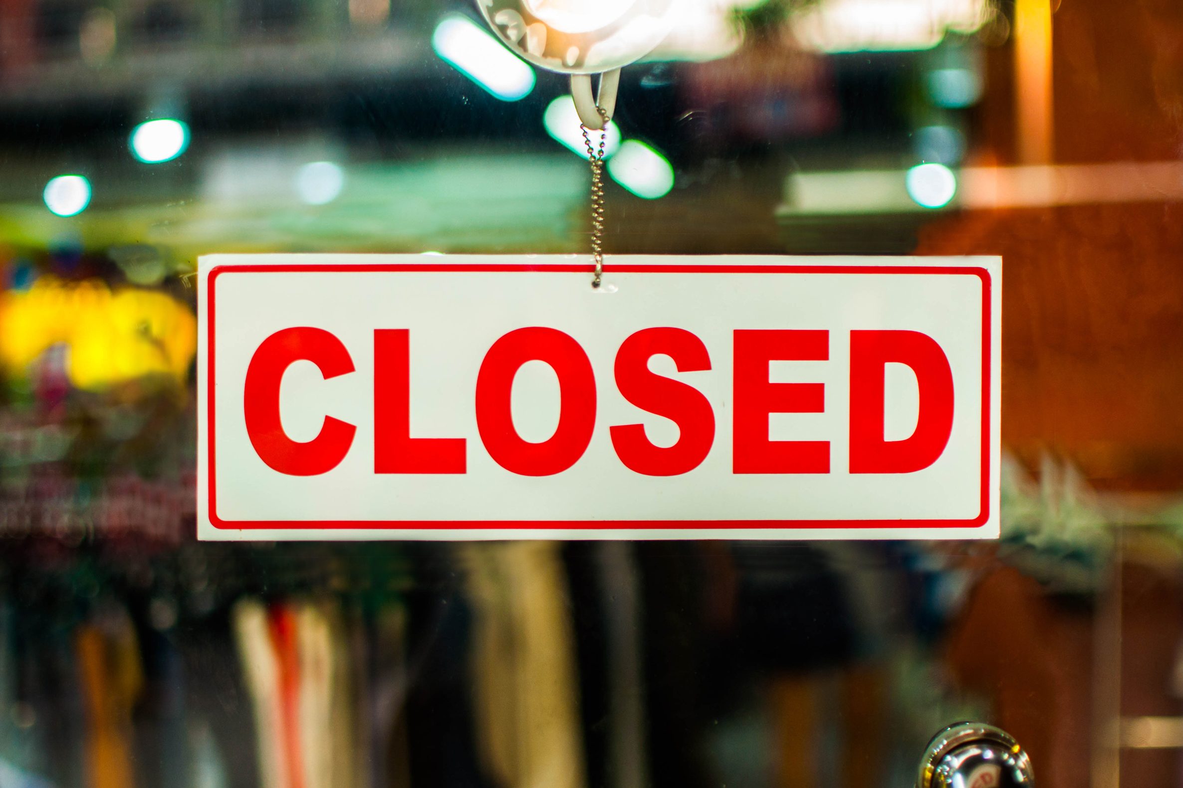 These Stores Are Closed on Thanksgiving This Year Reader's Digest