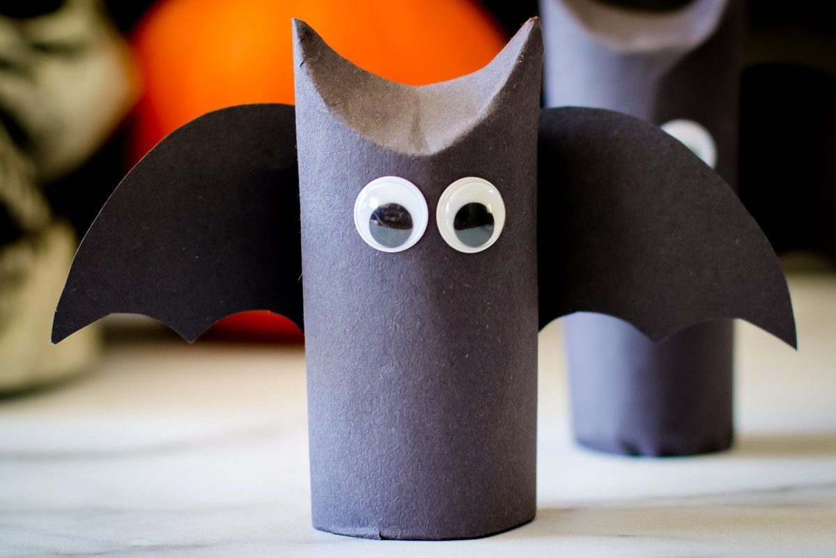 32 Easy Halloween Crafts for Kids - Best Family Halloween Craft Ideas
