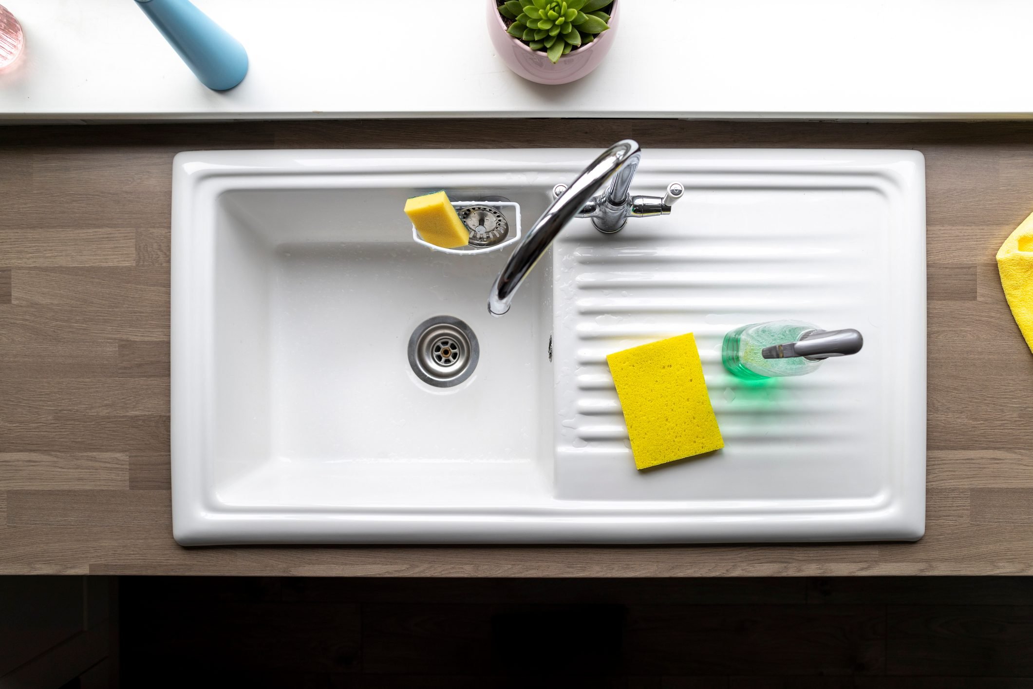 How to Clean a Kitchen Sponge