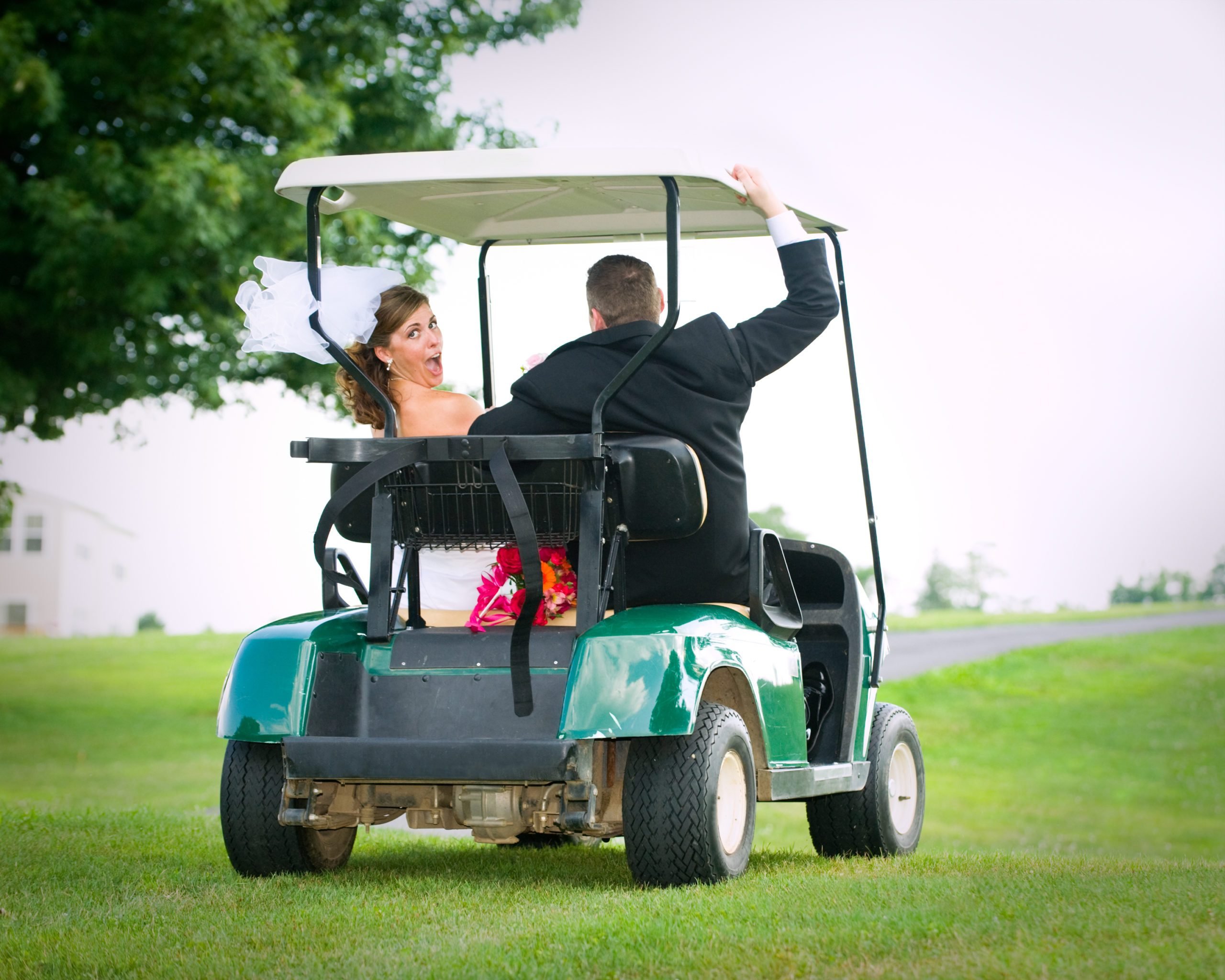 18 Funny Wedding Photos You Can't Help but Laugh At | Reader's Digest