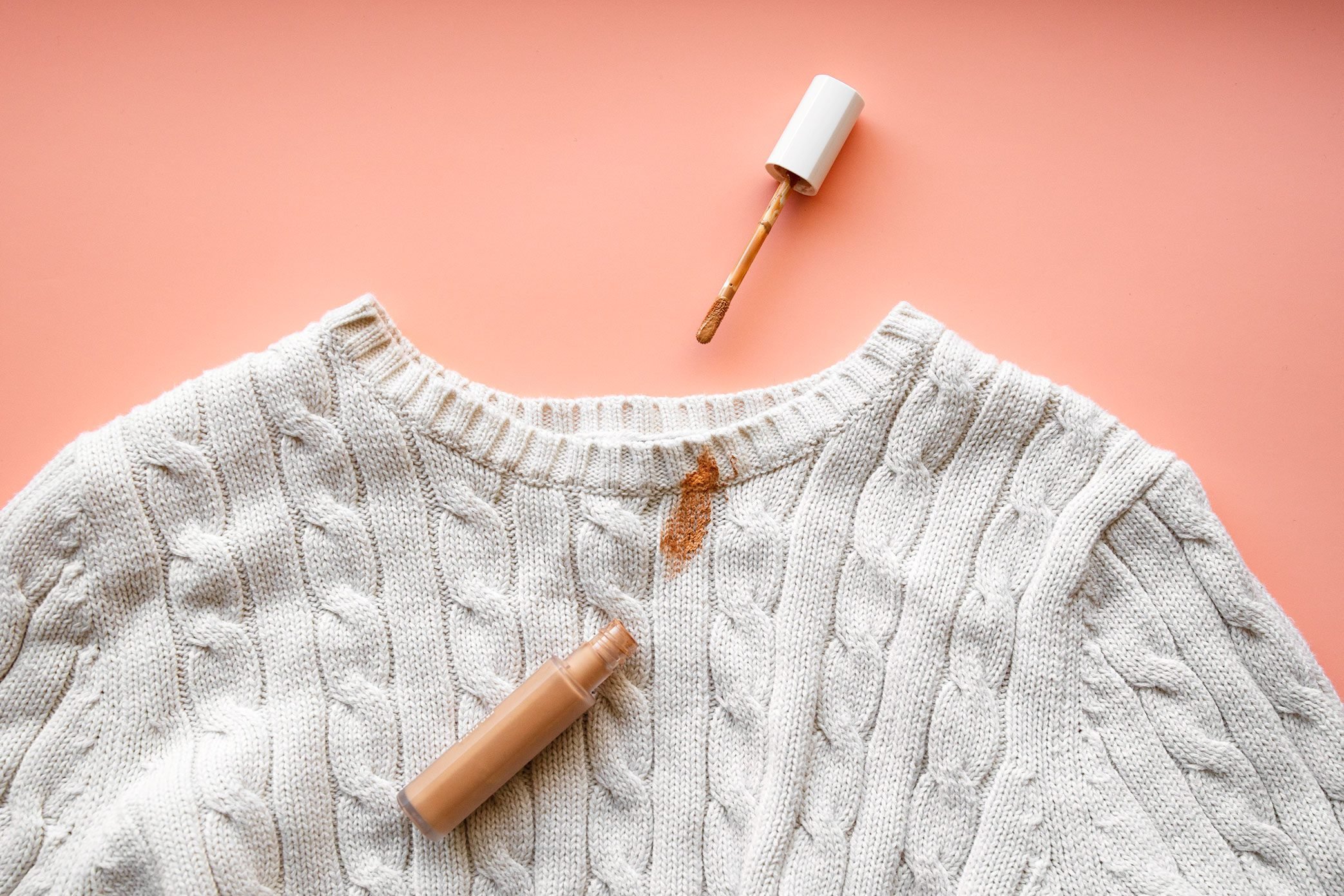 7 Fool-Proof Tips From The Experts To Remove Makeup Stains From Towels