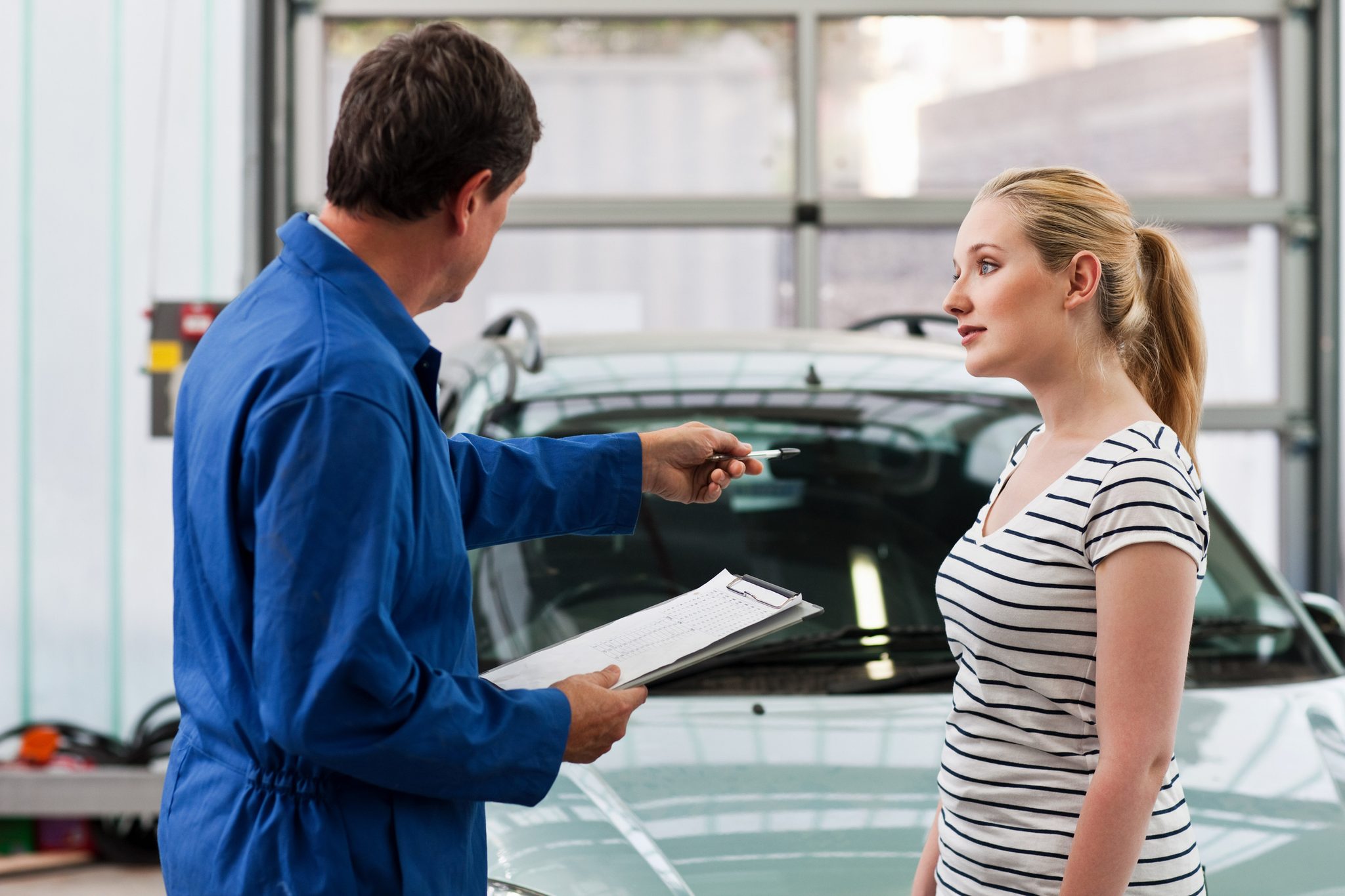 Questions to Ask Mechanics Before They Work on a Car | Reader's Digest