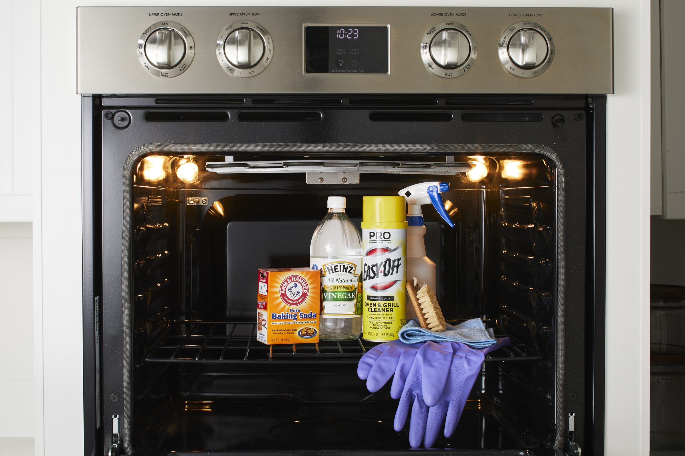 How to Clean Inside an Oven