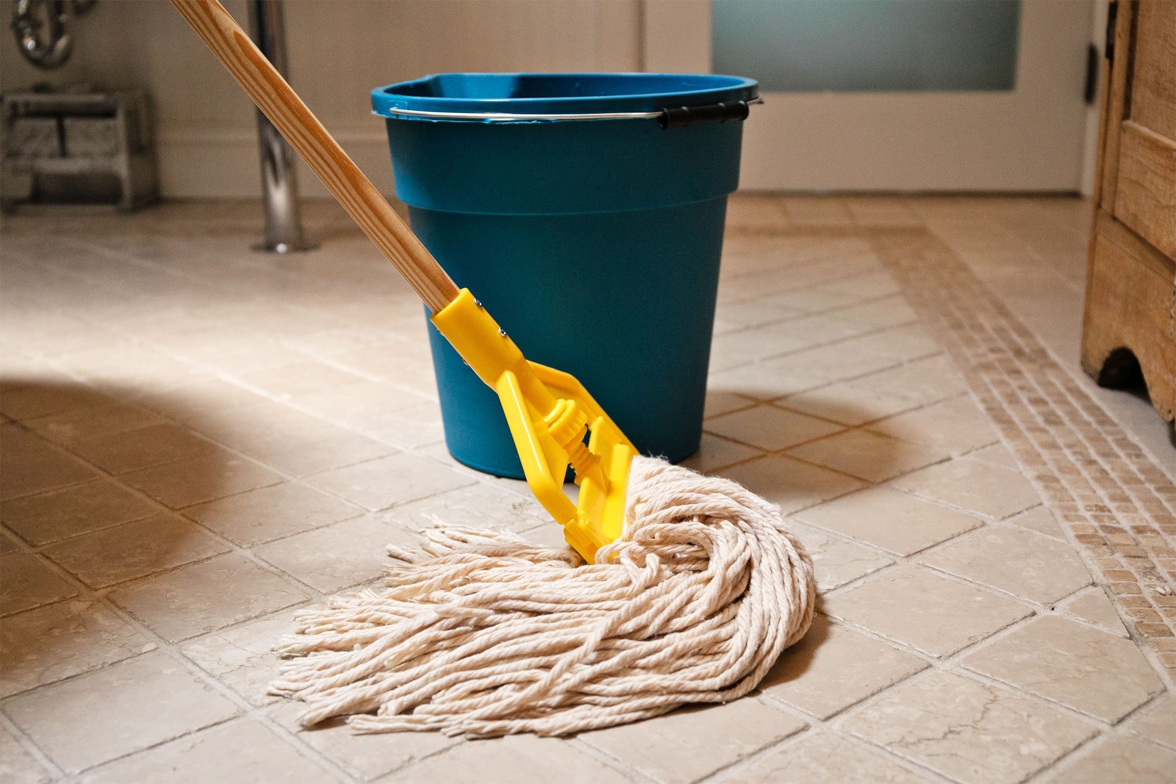 Basic Cleaning Techniques - Wet Mopping 