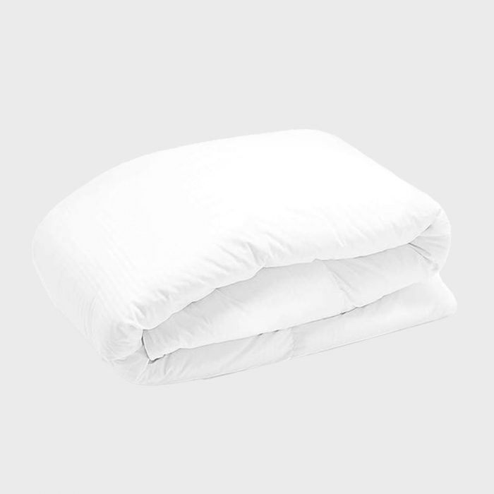 White Goose Down Comforter Via Rileyhome