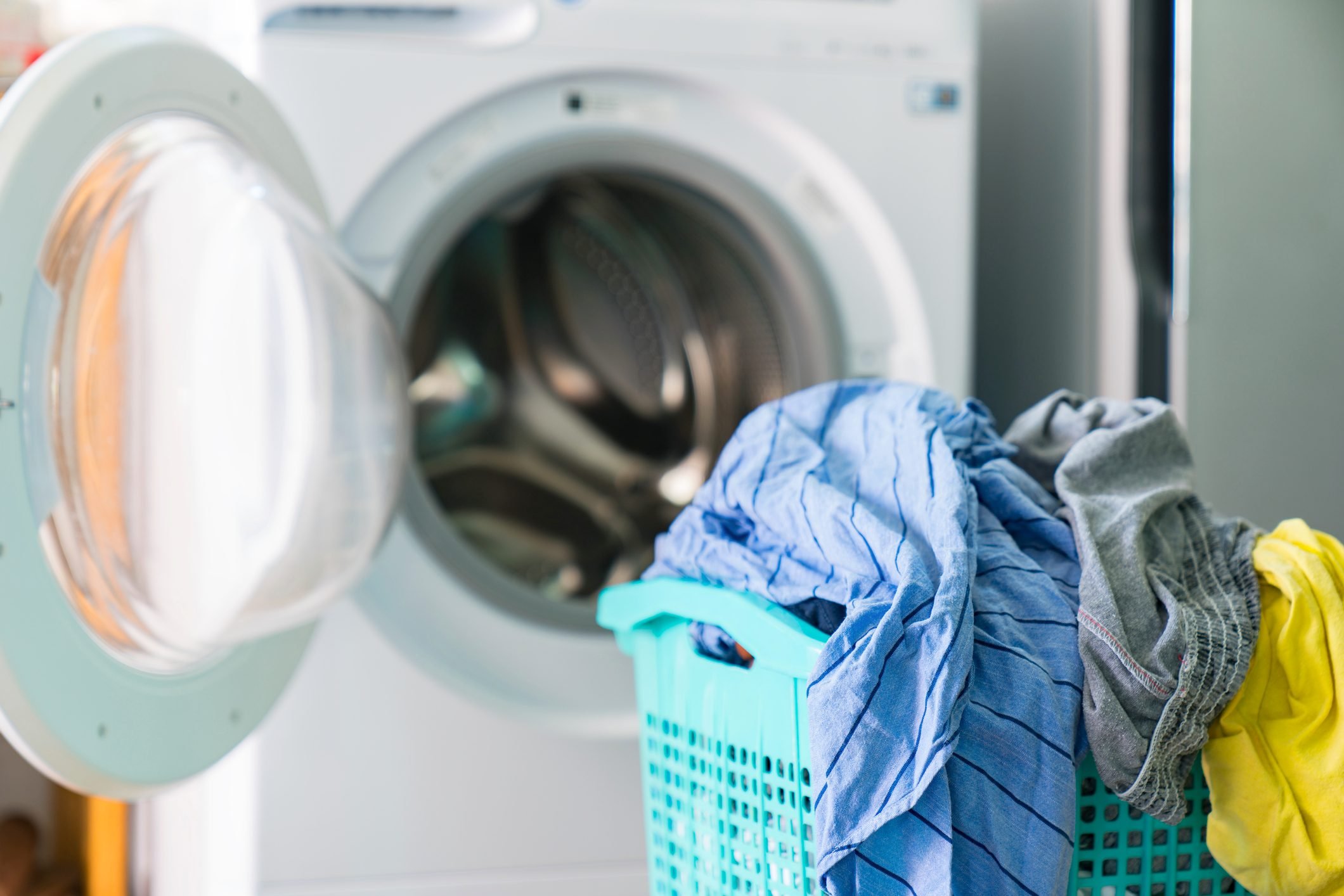 6 Causes of Stains on Clothes After Washing (+How to Fix)