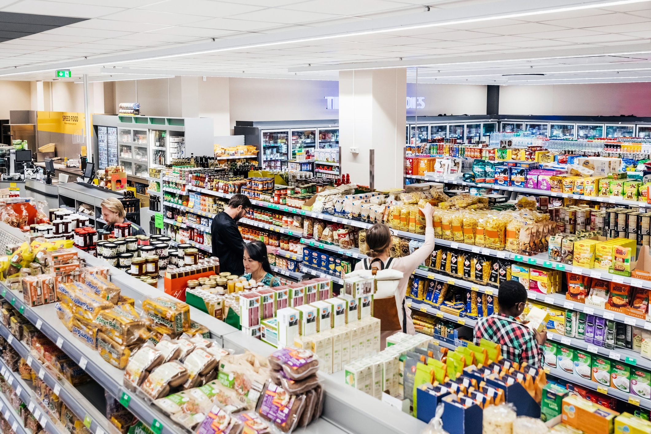 Why Grocery Stores Lack Windows