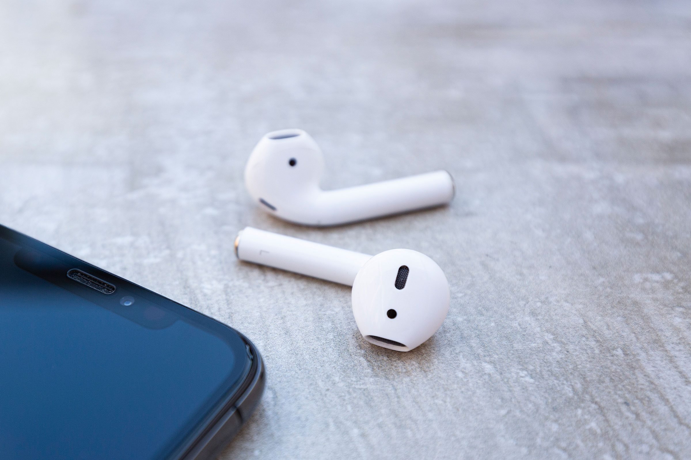 How to Find Lost AirPods, a Editor