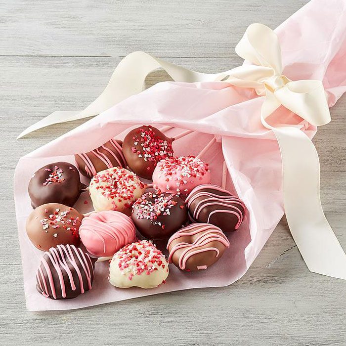 https://www.rd.com/wp-content/uploads/2022/01/Donut-Bouquet-Gift-Box-ecomm-via-harryanddavid.com_.jpg