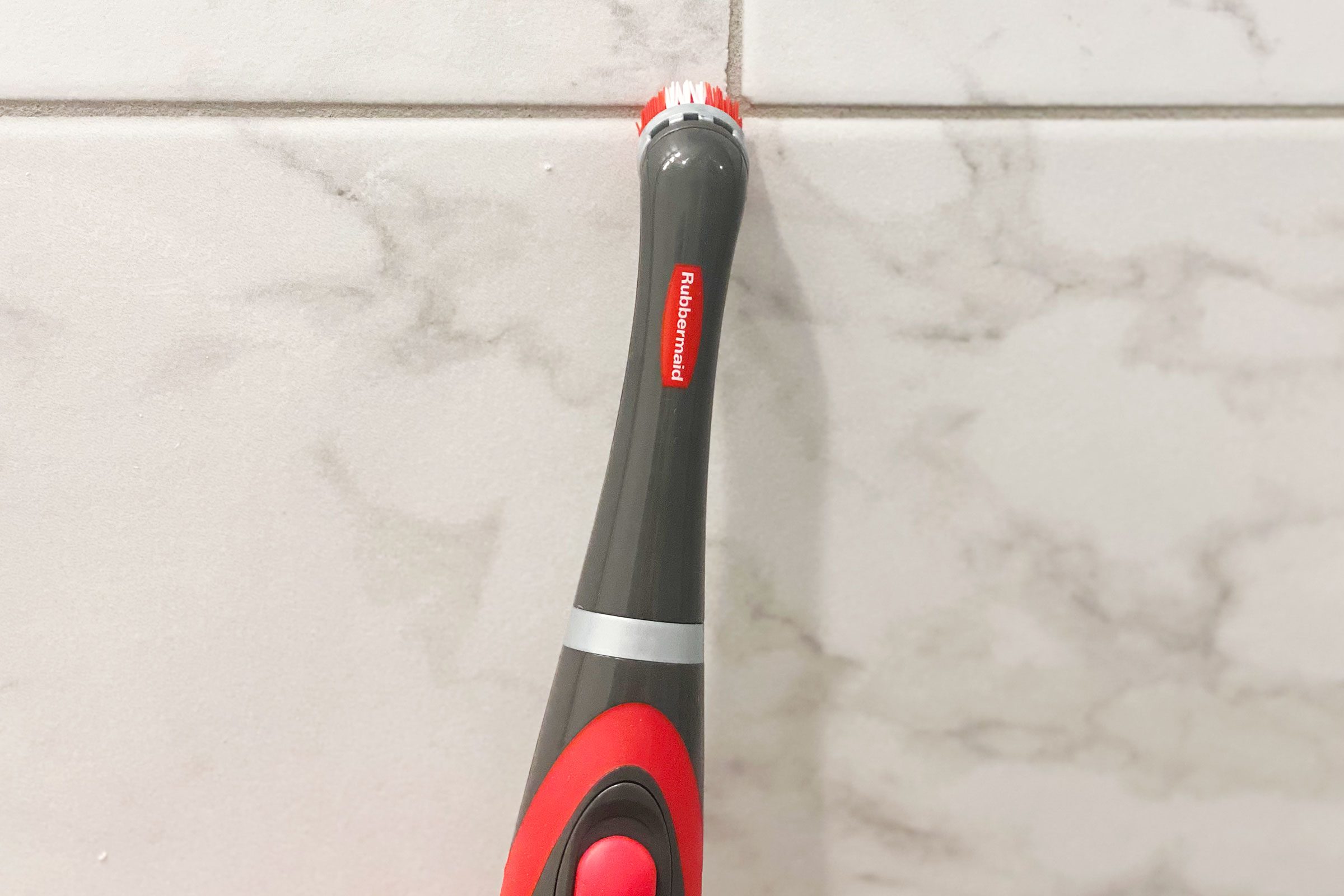 RUBBERMAID REVEAL POWER SCRUBBER REVIEW  CLEANING TILE GROUT WITH THE  SCRUBBER USING 3 METHODS 