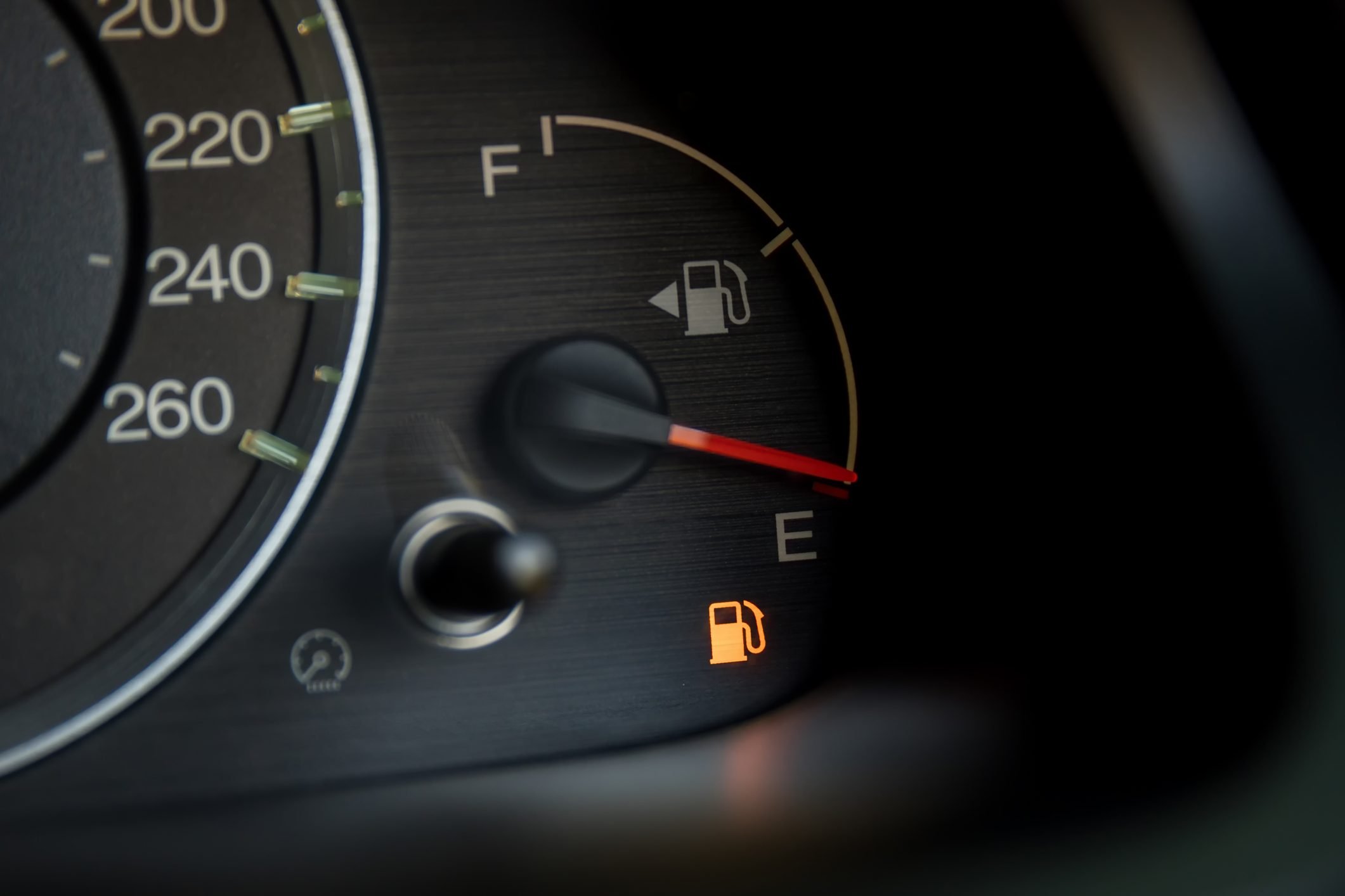 Why you should keep at least half a tank of gas in your car during winter