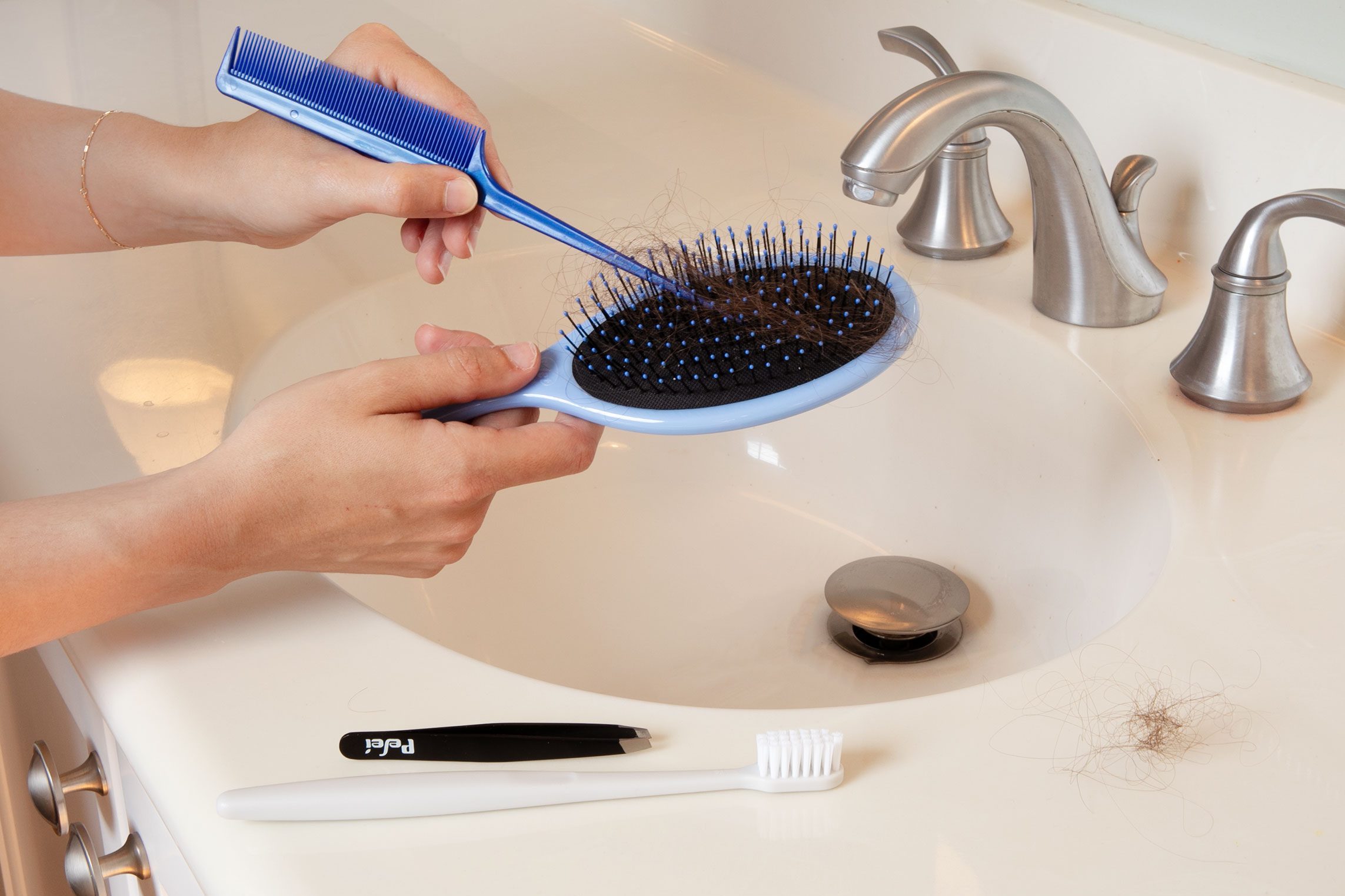 Cómo limpiar un cepillo de cerdas naturales - 7 pasos