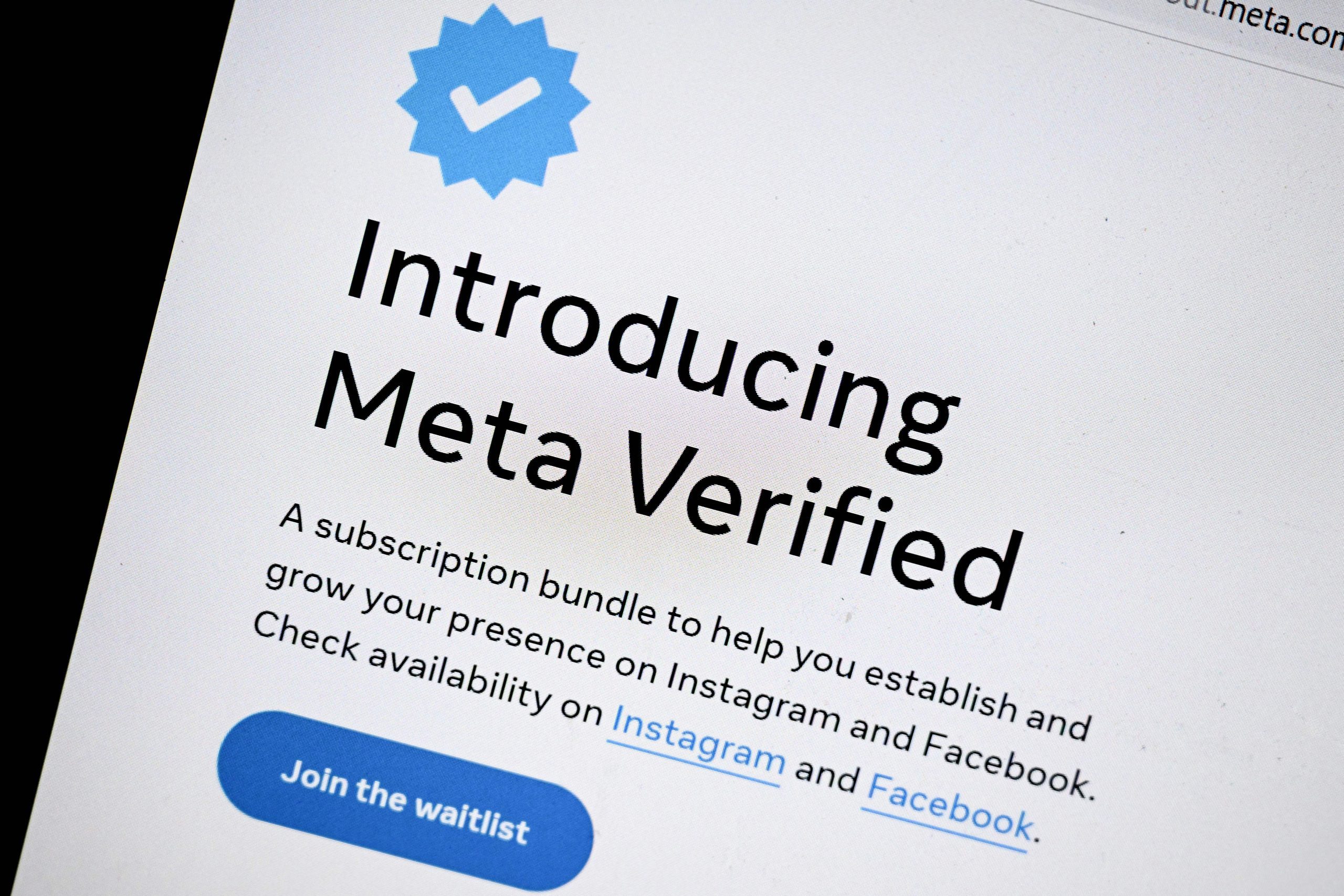 Scammers Use Verified Accounts on Facebook and Instagram to Dupe Users -  Social Stand