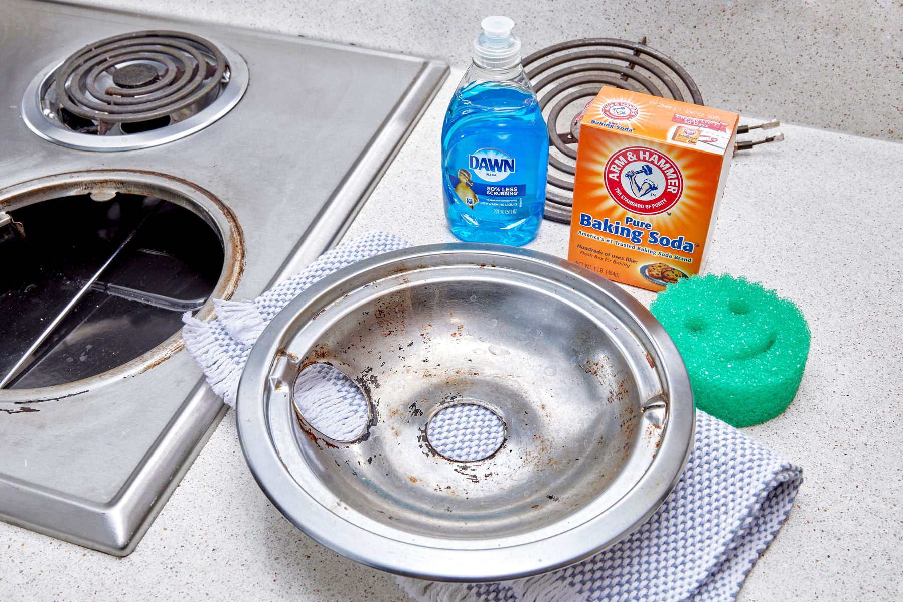 How To Clean An Electric Stove Top RDD23 CleaningHub KS 03 10 063 ?w=1800