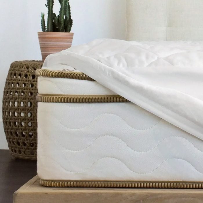 Organic Mattress Pad Ecomm Saatva.com