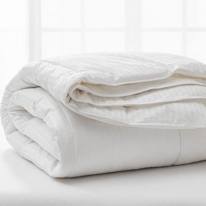 Pottery Barn Moisture Wicking Down Alternative Duvet Insert