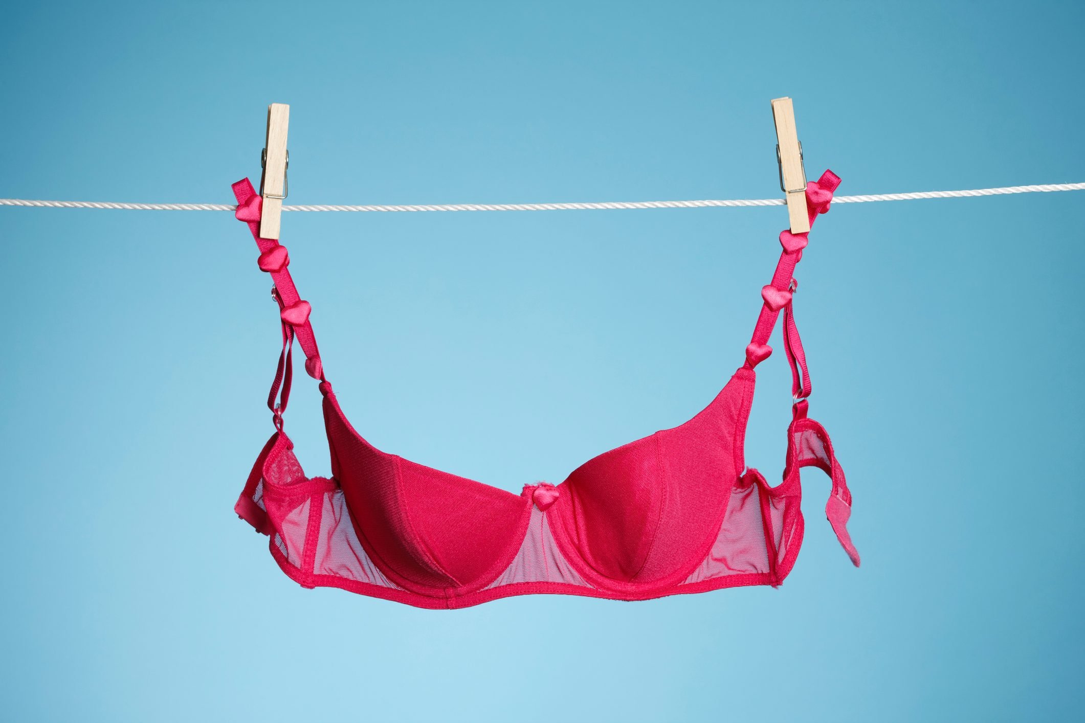 6 Reasons Why It's Bad To Wear The Same Bra Everyday
