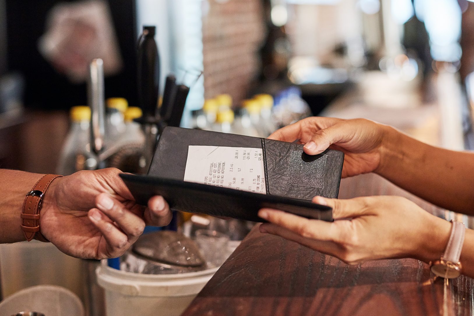 Would a Restaurant Really Make You Wash Dishes If You Can't Pay the Bill?