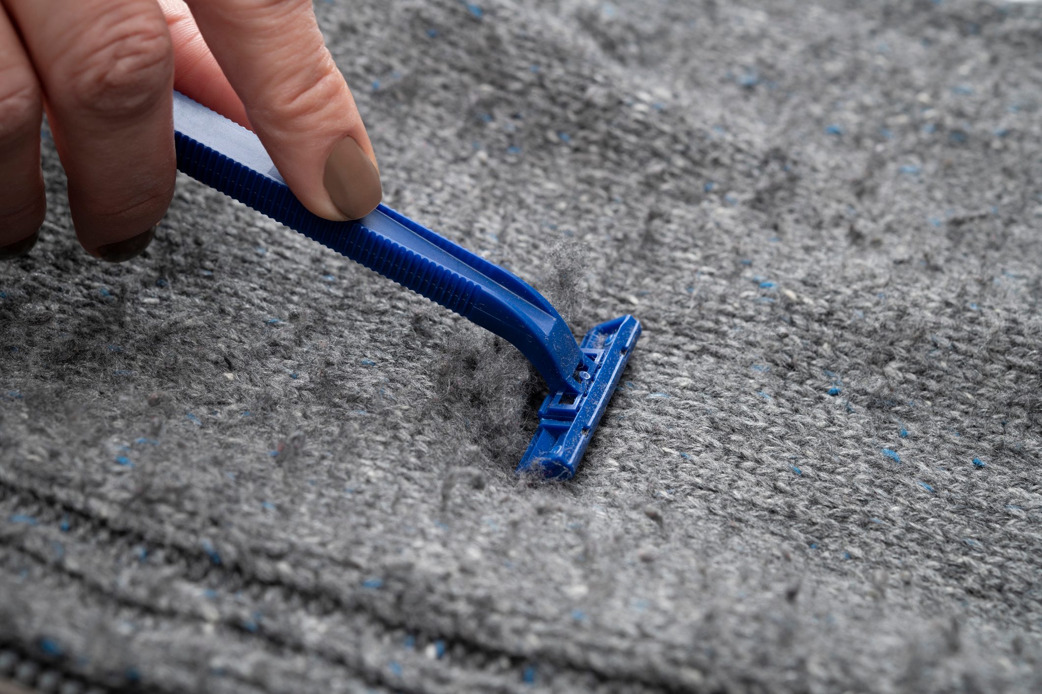 Remove Lint from Clothes with a Razor