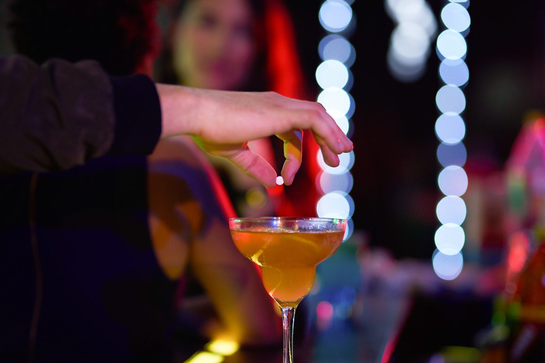 16 Polite Habits Bartenders Actually Dislike—and What To Do Instead 