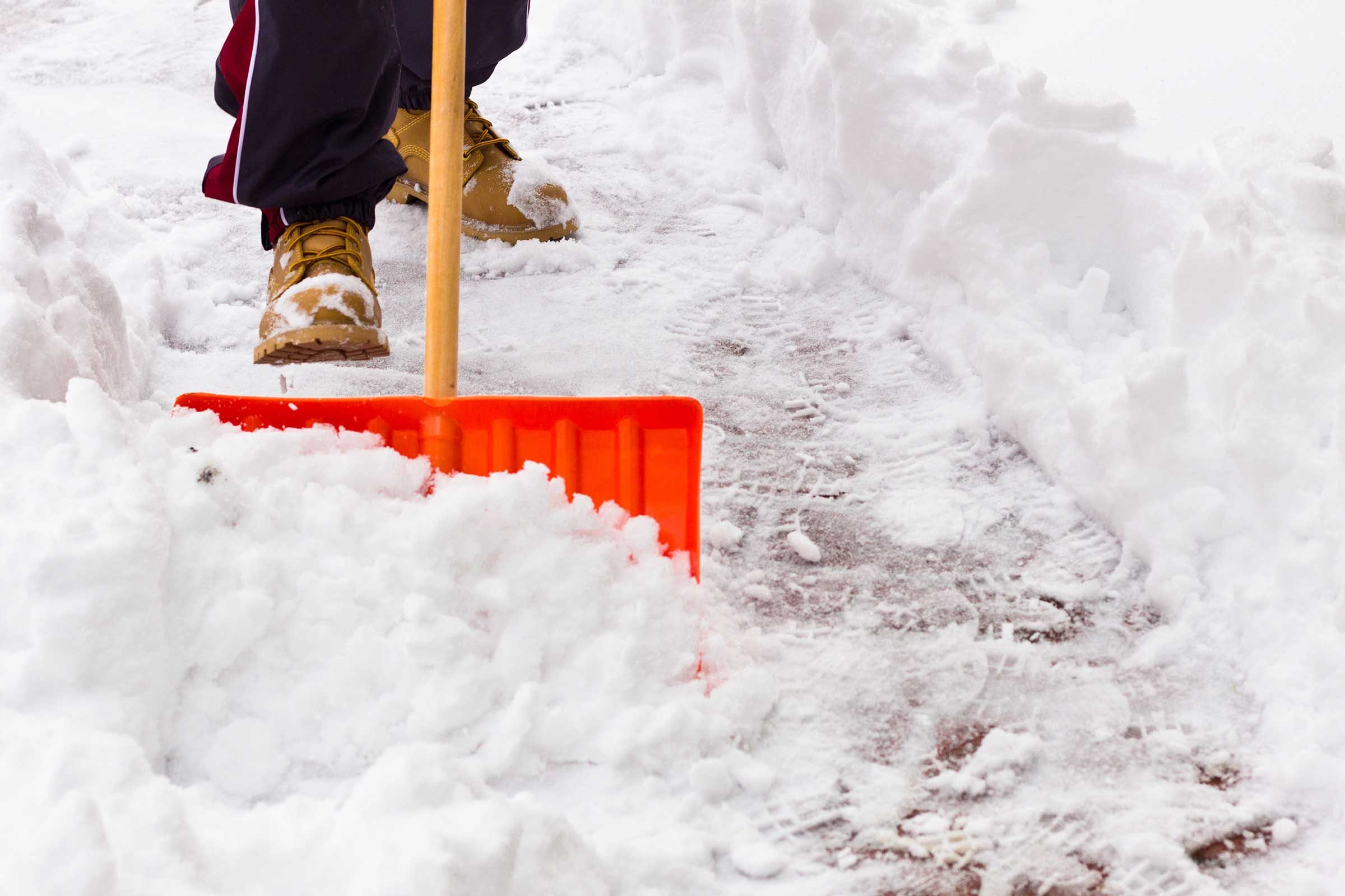 snow shoveling strenuous littleny need knew doctors wish istock