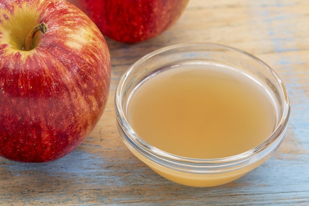 Applecidervinegar Marekuliaszshutterstock Apple Cider Vinegar